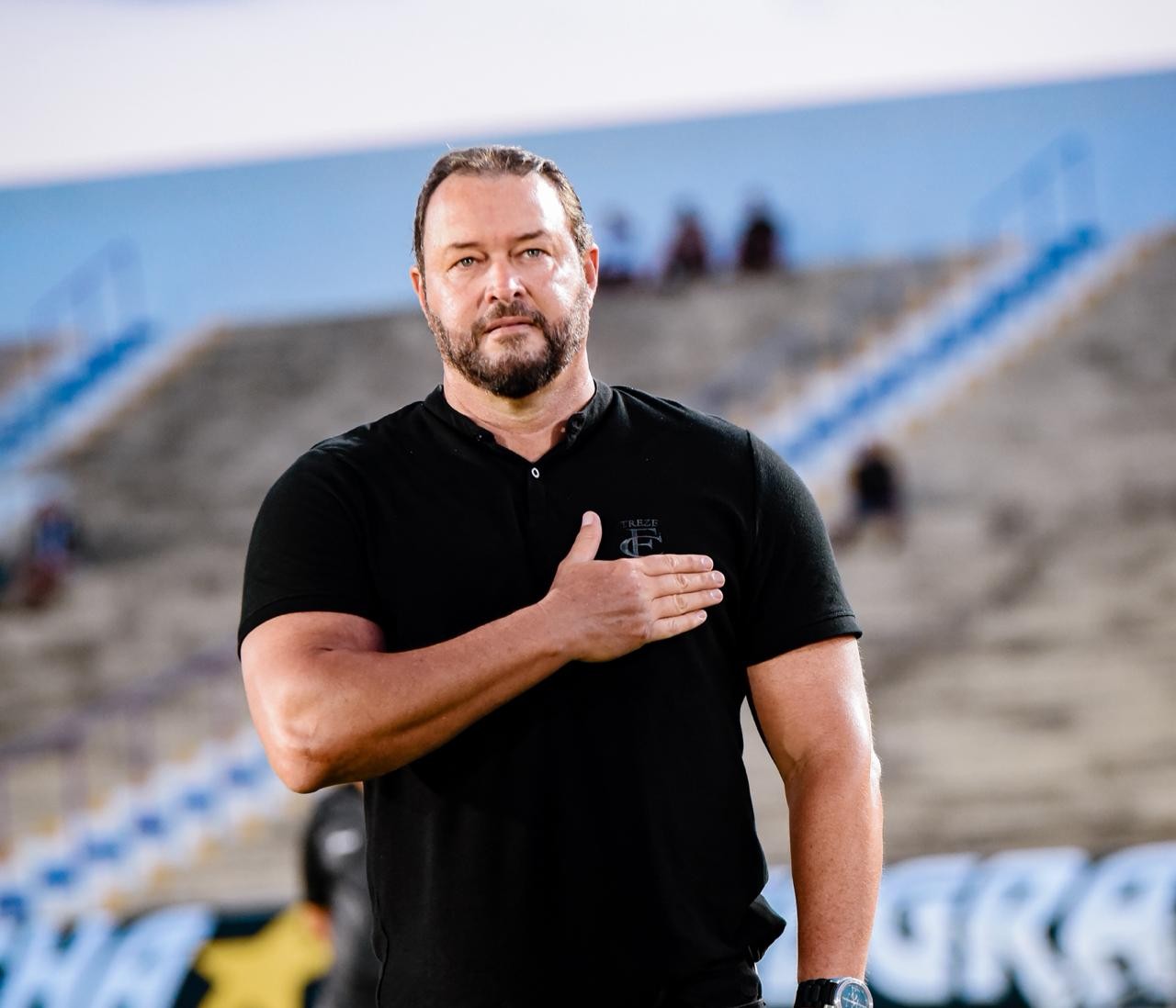 Anápolis contrata Roberto Fernandes para o lugar de Evaristo Piza
