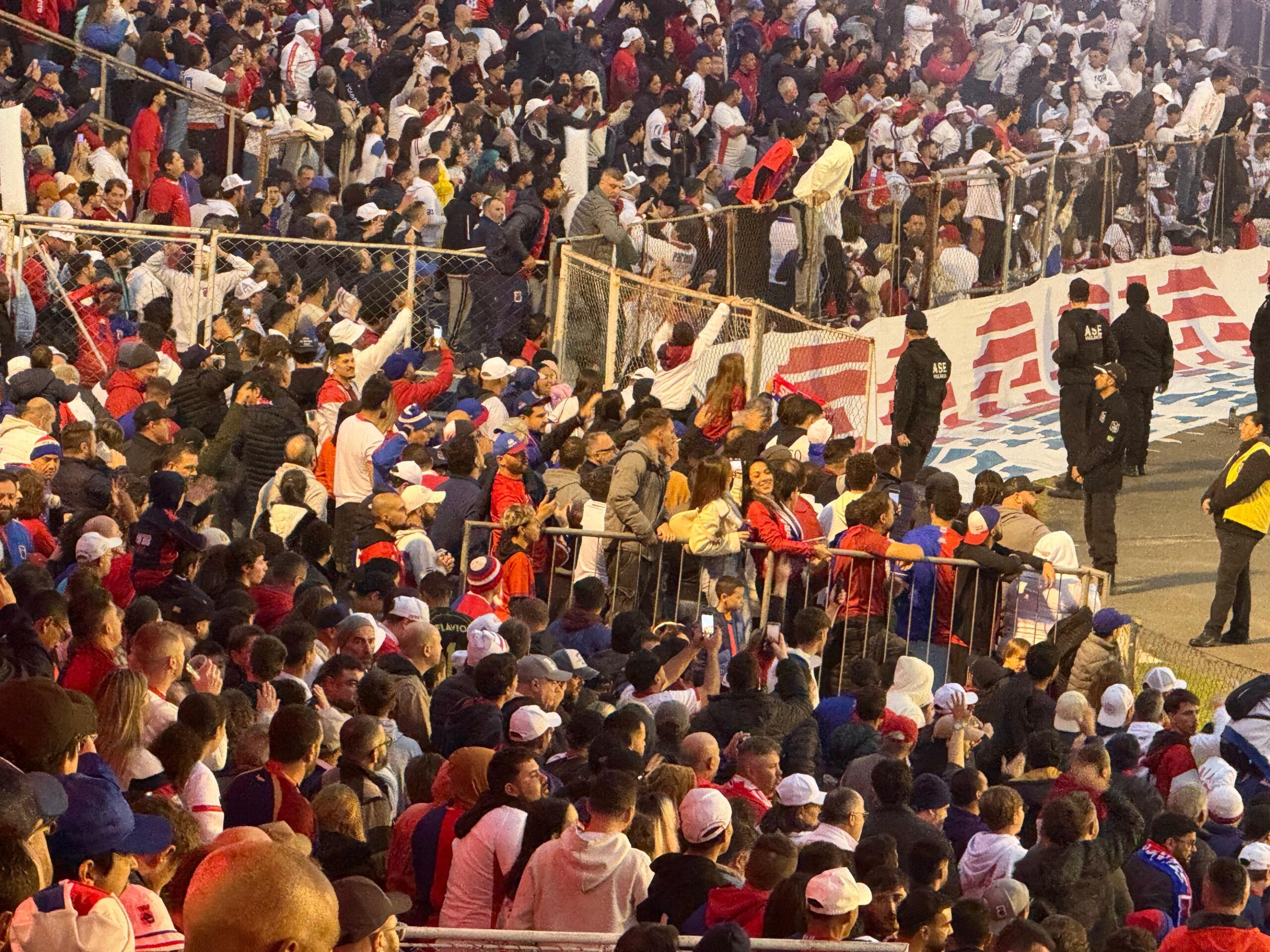 Torcida do Paraná Clube esgota ingressos para final da Segundona em menos de duas horas