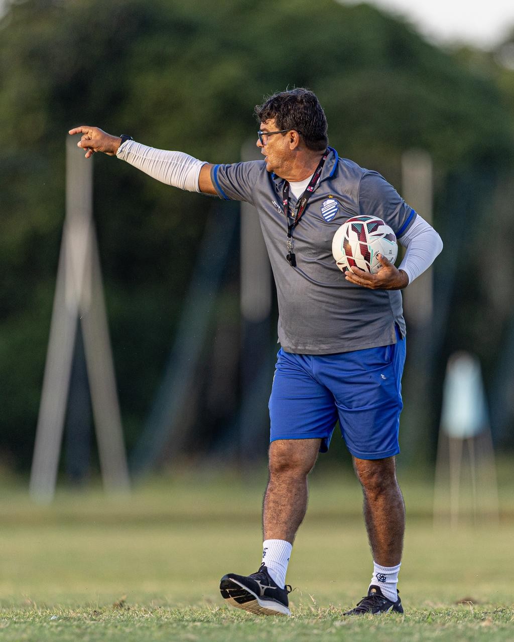 Yago ou Wellerson? Moacir explica como está a disputa entre goleiros do CSA