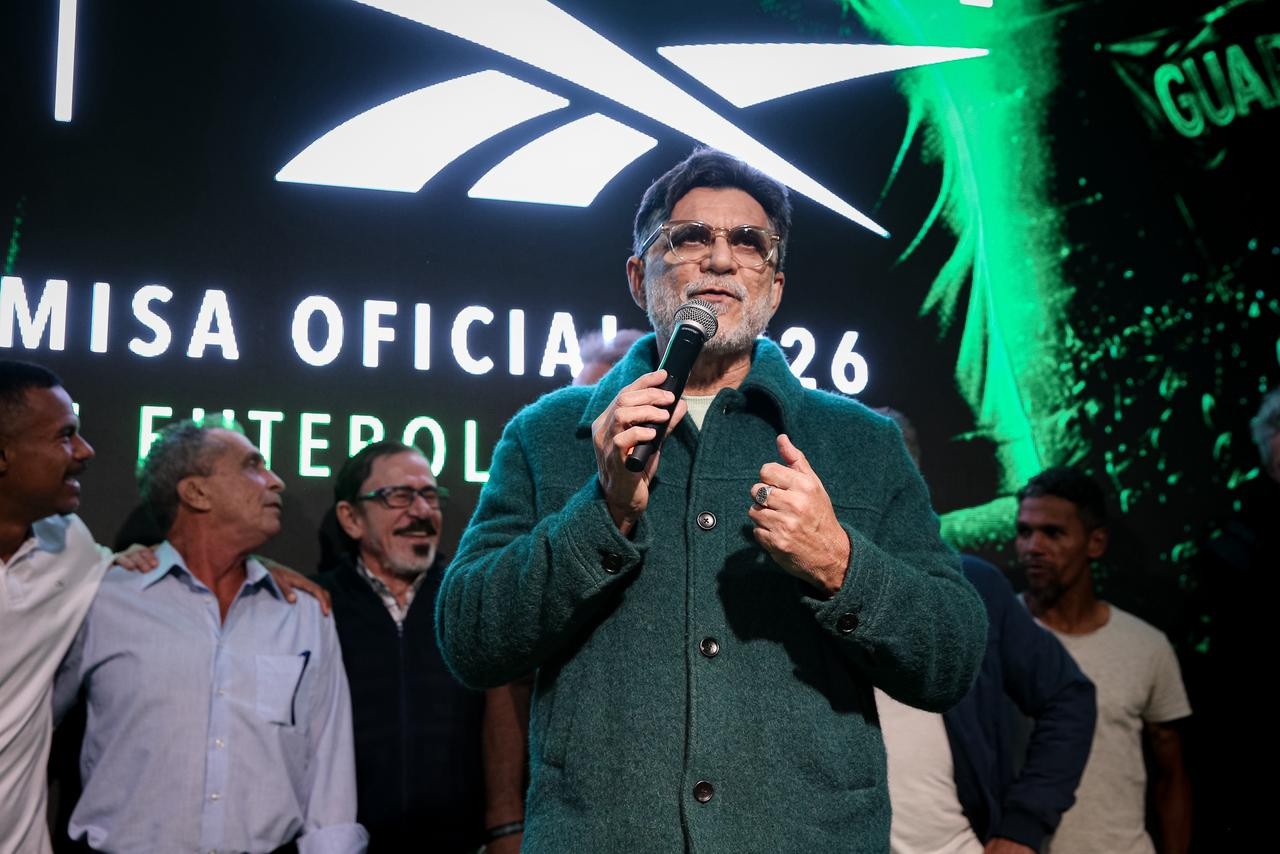 Ricardo Rocha paga dívida por pensão alimentícia antes de embarcar para trabalhar na Copa