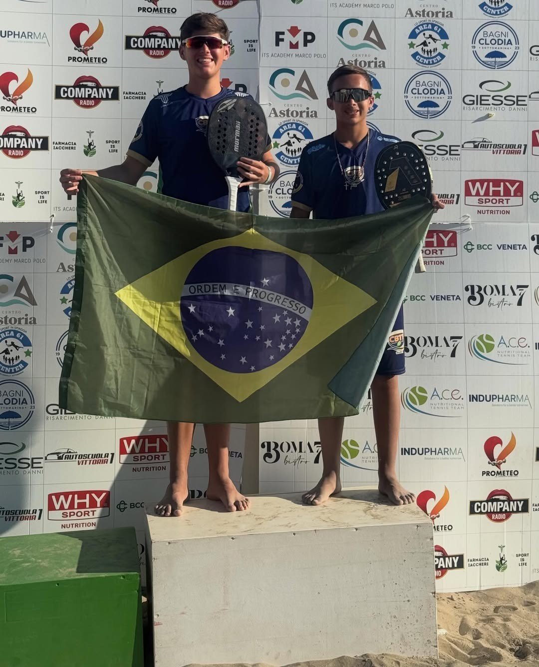Atleta de Itanhaém conquista três medalhas de ouro em Mundial de Beach Tennis na Itália