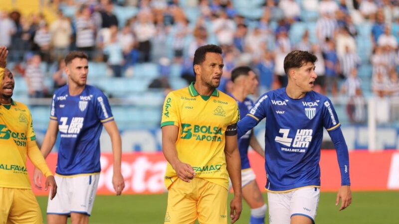 Capitão do Criciúma enfatiza busca por não sofrer gols: “A gente se cobra bastante”