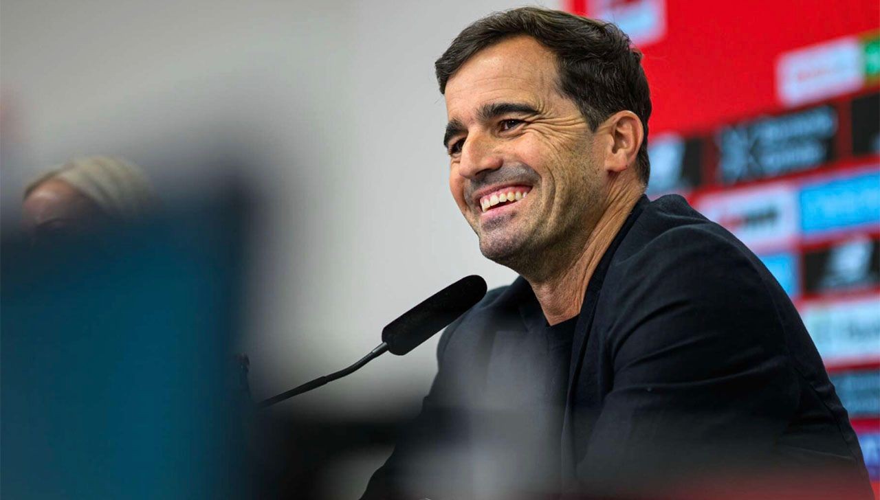 Novo técnico do Bayer Leverkusen promete futebol ofensivo: “Objetivo é deixar os torcedores orgulhosos”