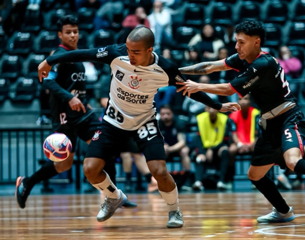Corinthians goleia Mogi EC e mantém 100% de aproveitamento no Paulista Sub-20 de futsal