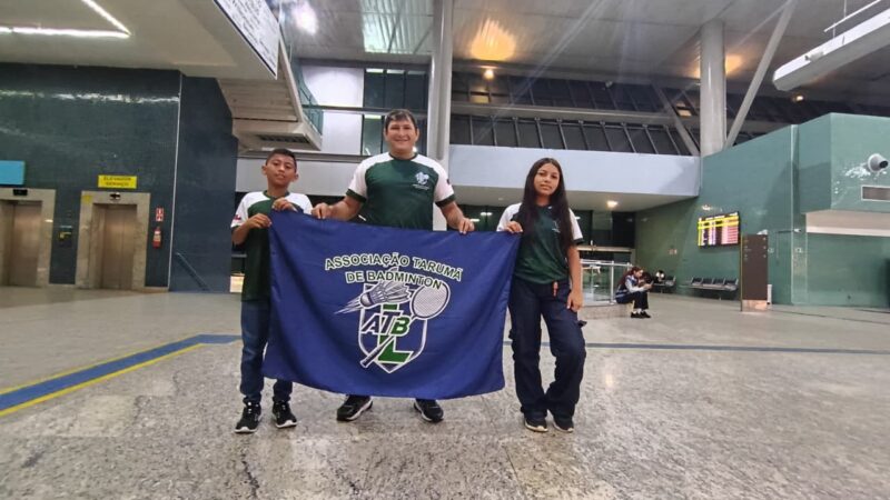 Crianças ribeirinhas sem quadra para treinar conquistam títulos no Regional Norte de Badminton