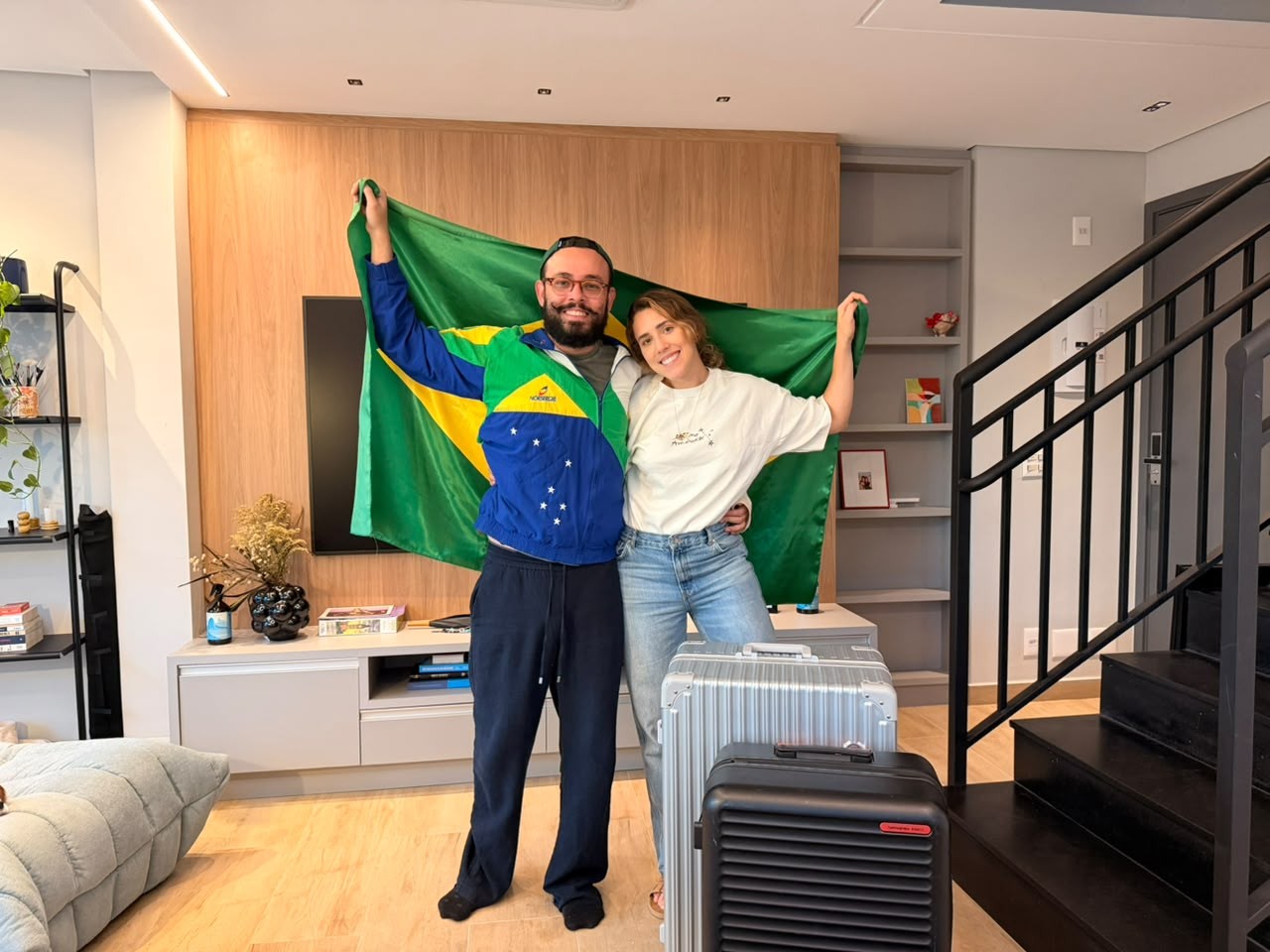 Casal brasileiro gasta R$ 46 mil para ver 1º jogo do Brasil na Copa: ‘Obrigação de se divertir’