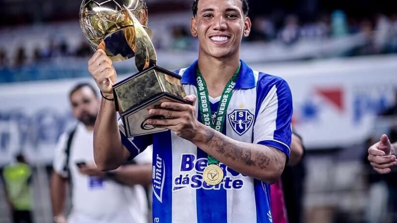 Brian Macapá chega ao terceiro título como profissional