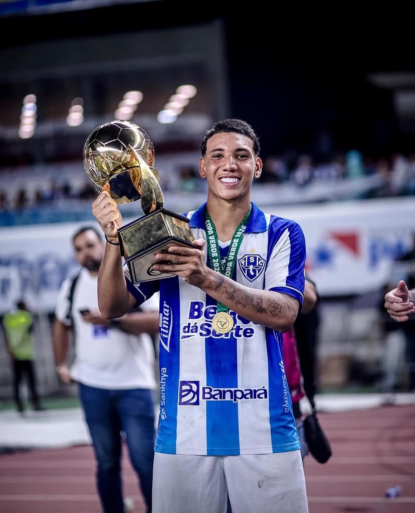 Brian Macapá chega ao terceiro título como profissional