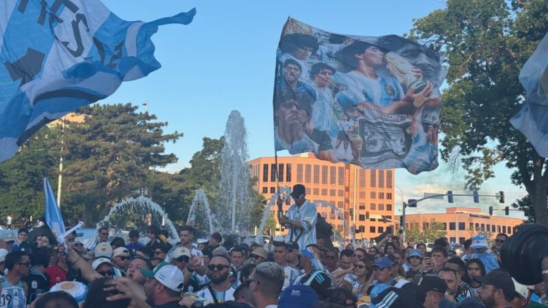 Argentinos agitam Kansas City com “banderazo” na véspera da estreia na Copa