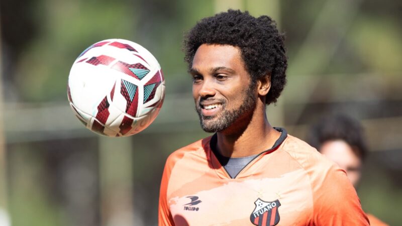 Bruno Mezenga nega autoria do gol de empate do Ituano: “Foi do Léo”