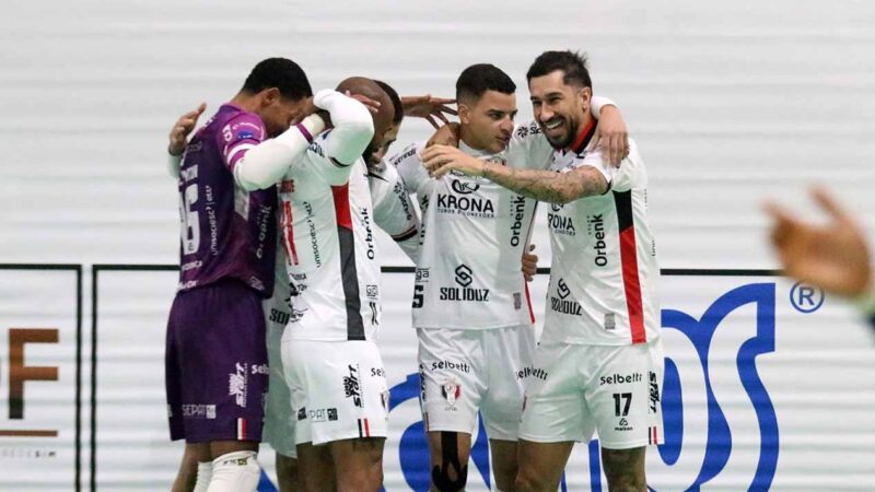 Em partida de 10 gols, Joinville busca empate com o São Lourenço no fim