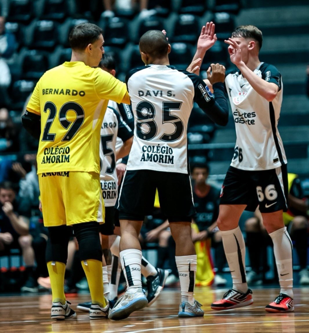 Corinthians goleia Guararema e mantém invencibilidade no Paulista Sub-20 de futsal