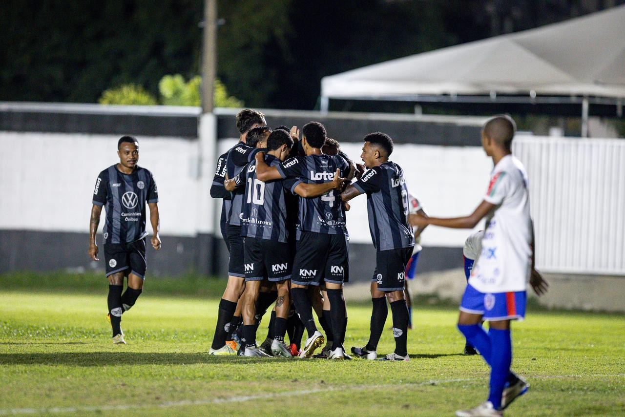 Resende faz 8 a 1 no Belford Roxo e avança na Copa Rio