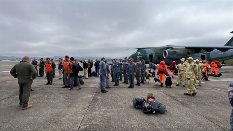 Força Aérea Brasileira chega à Venezuela; outros dois aviões devem decolar rumo ao país neste sábado