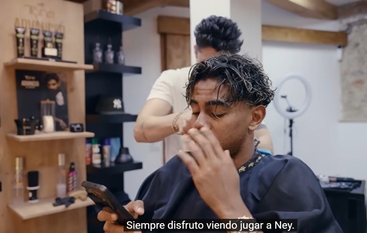 Lamine Yamal classifica Neymar como o jogador que mais gosta de acompanhar: “Meu ídolo”