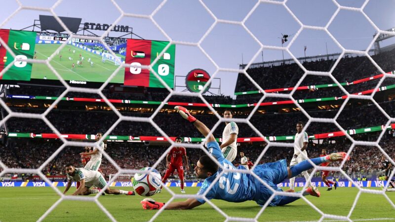 “Pior nepobaby da história”: filho de Zidane é criticado na web após sofrer novo gol pela Argélia