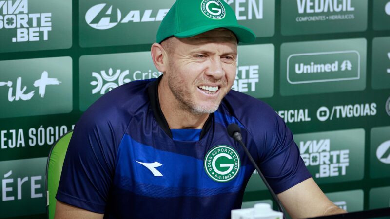 Mozart assume Goiás com meta definida: “Ser o único treinador com três acessos seguidos”