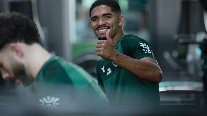Goiás volta aos treinos e terá Luiz Felipe e Kadu Sousa contra o Londrina