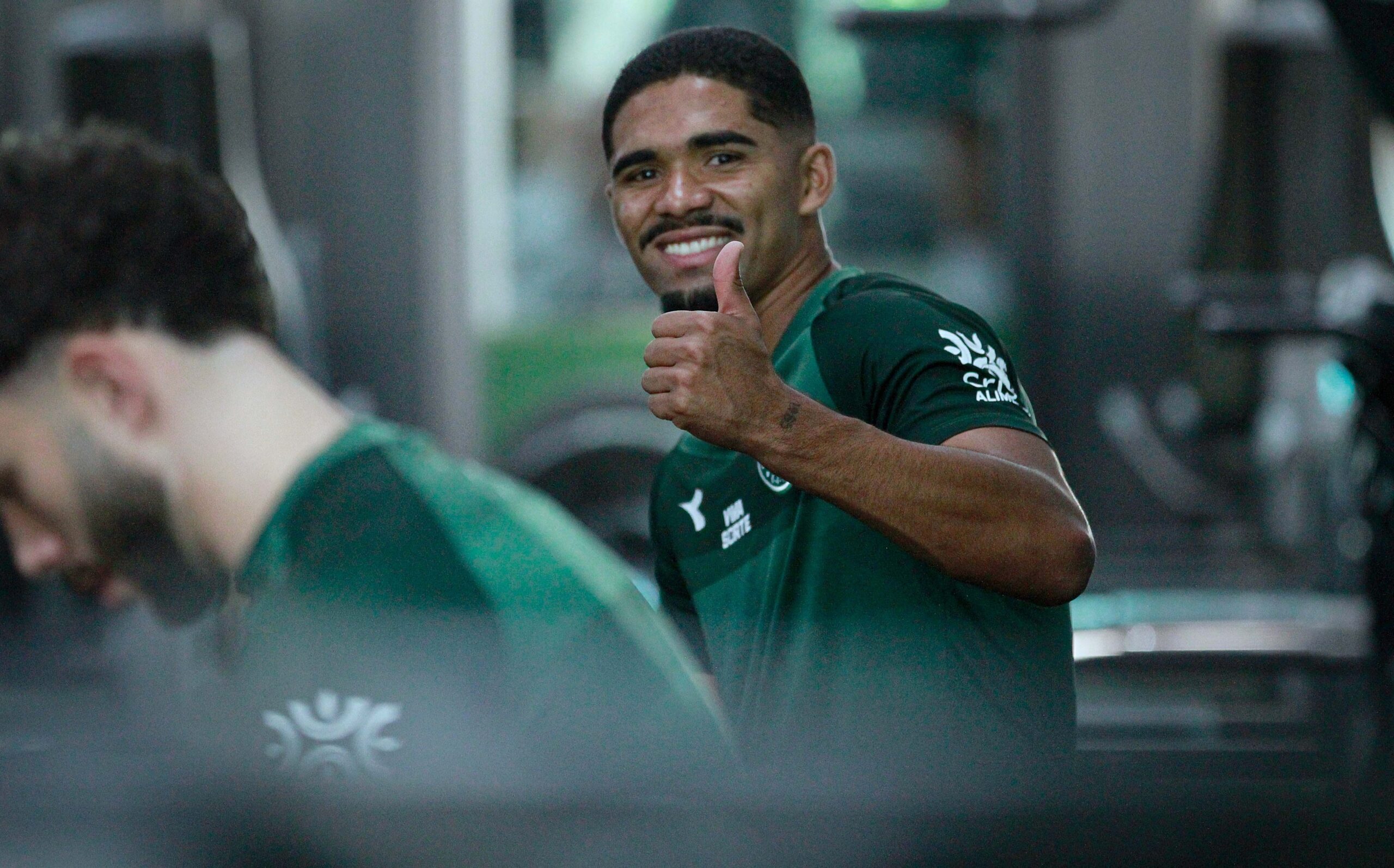 Goiás volta aos treinos e terá Luiz Felipe e Kadu Sousa contra o Londrina