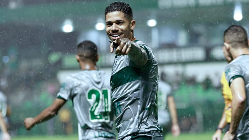 Grêmio acerta empréstimo de lateral-direito Diego Caito, do Goiás