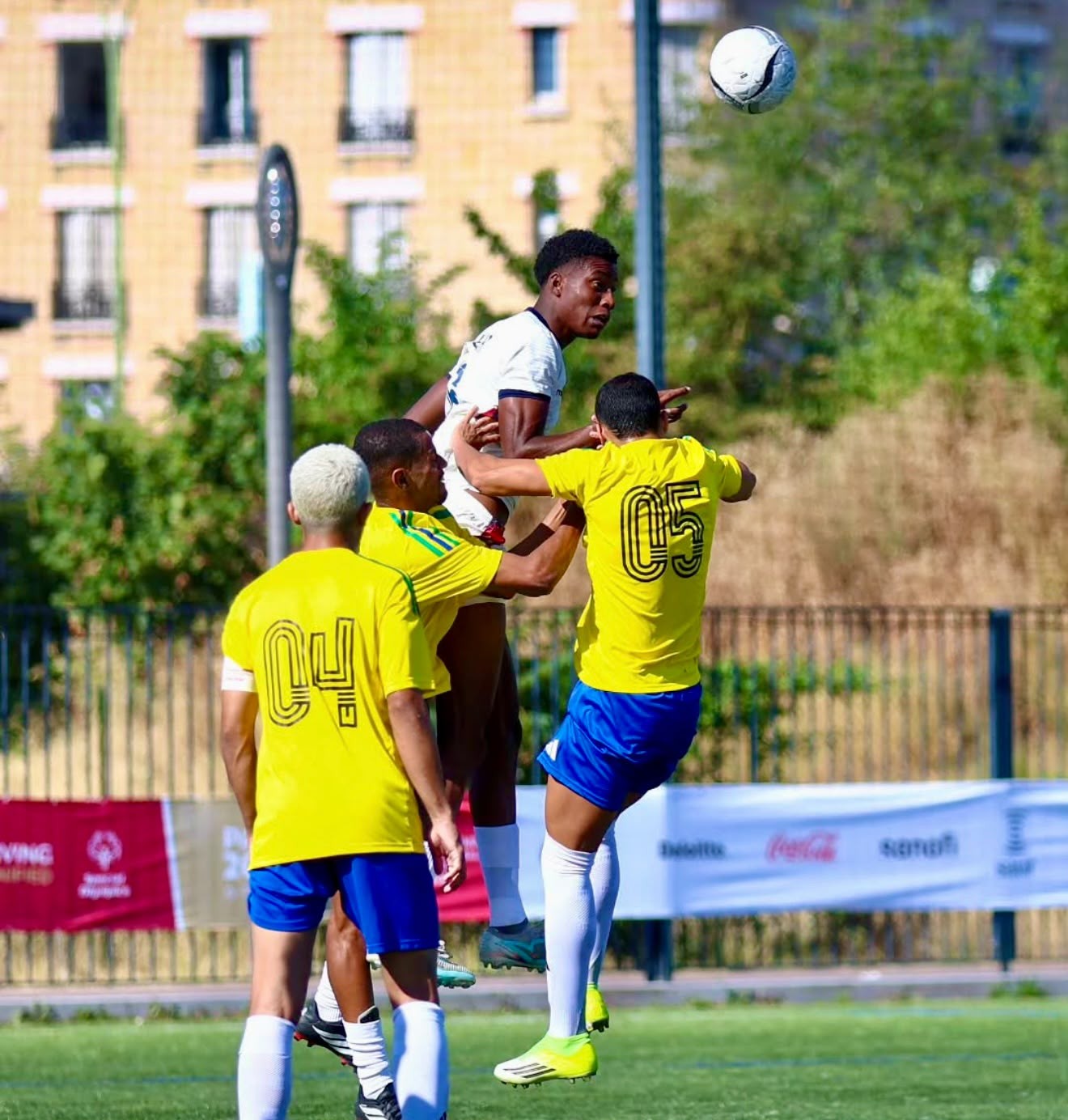 Seleção Brasileira, formada por atletas do Paraesporte Campos, conquista Mundial de Futebol Unificado em Paris
