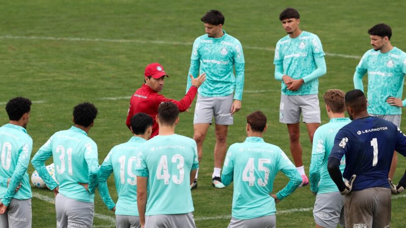 Três zagueiros? Entenda como Barboza pode ser utilizado no Palmeiras