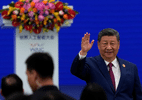 China ganha espaço na corrida da IA com estratégia baseada em baixo custo