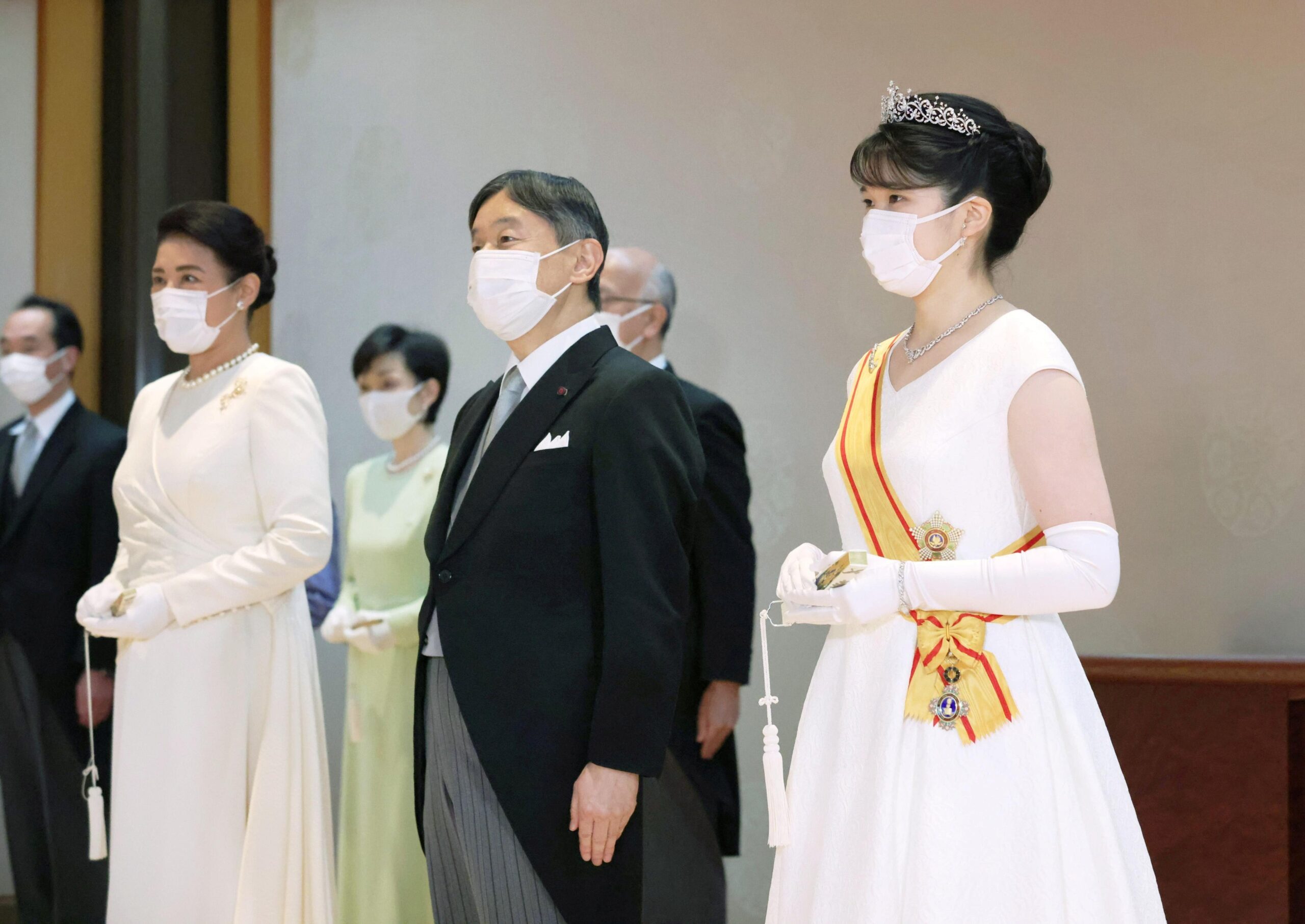 Japão reforma monarquia, mas ainda exclui mulheres da sucessão