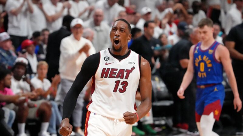Bam Adebayo agride Tyler Herro em discussão em quadra de hotel
