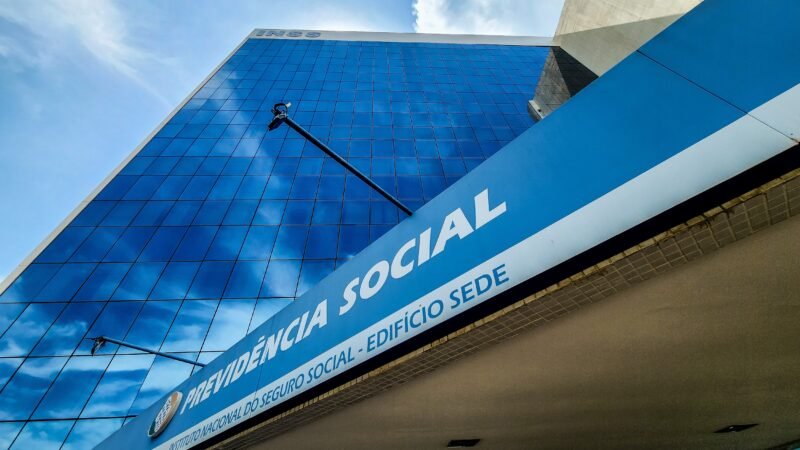 INSS inicia pagamento de benefícios de julho nesta segunda; veja calendário