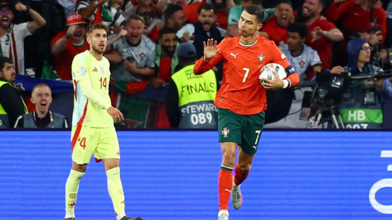 Invicta há 34 jogos, Espanha busca recorde e encara única seleção que “carimbou” série sem derrotas