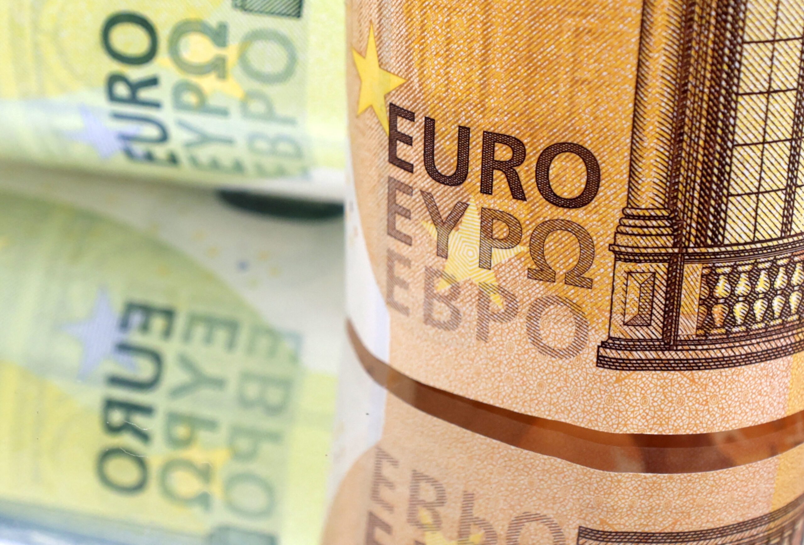 União Europeia aposta em euro digital para reduzir domínio dos EUA