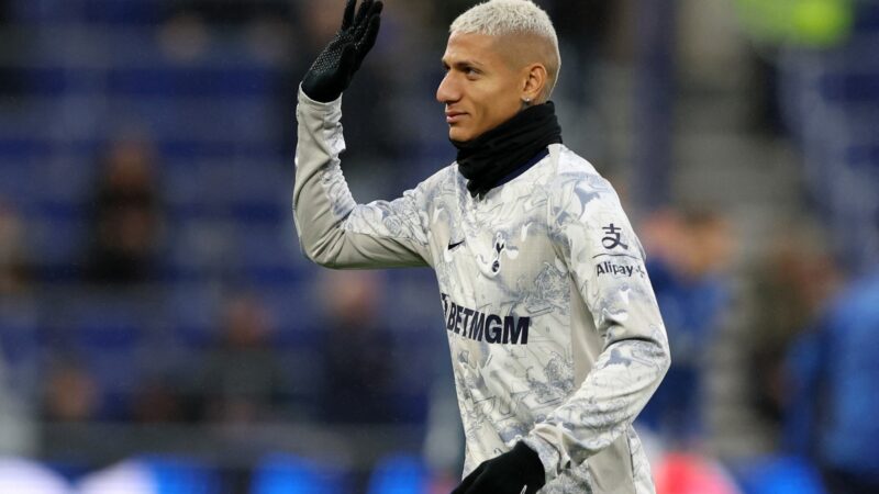 Richarlison doa R$ 60 mil para custear tratamento de bebê em Alagoas