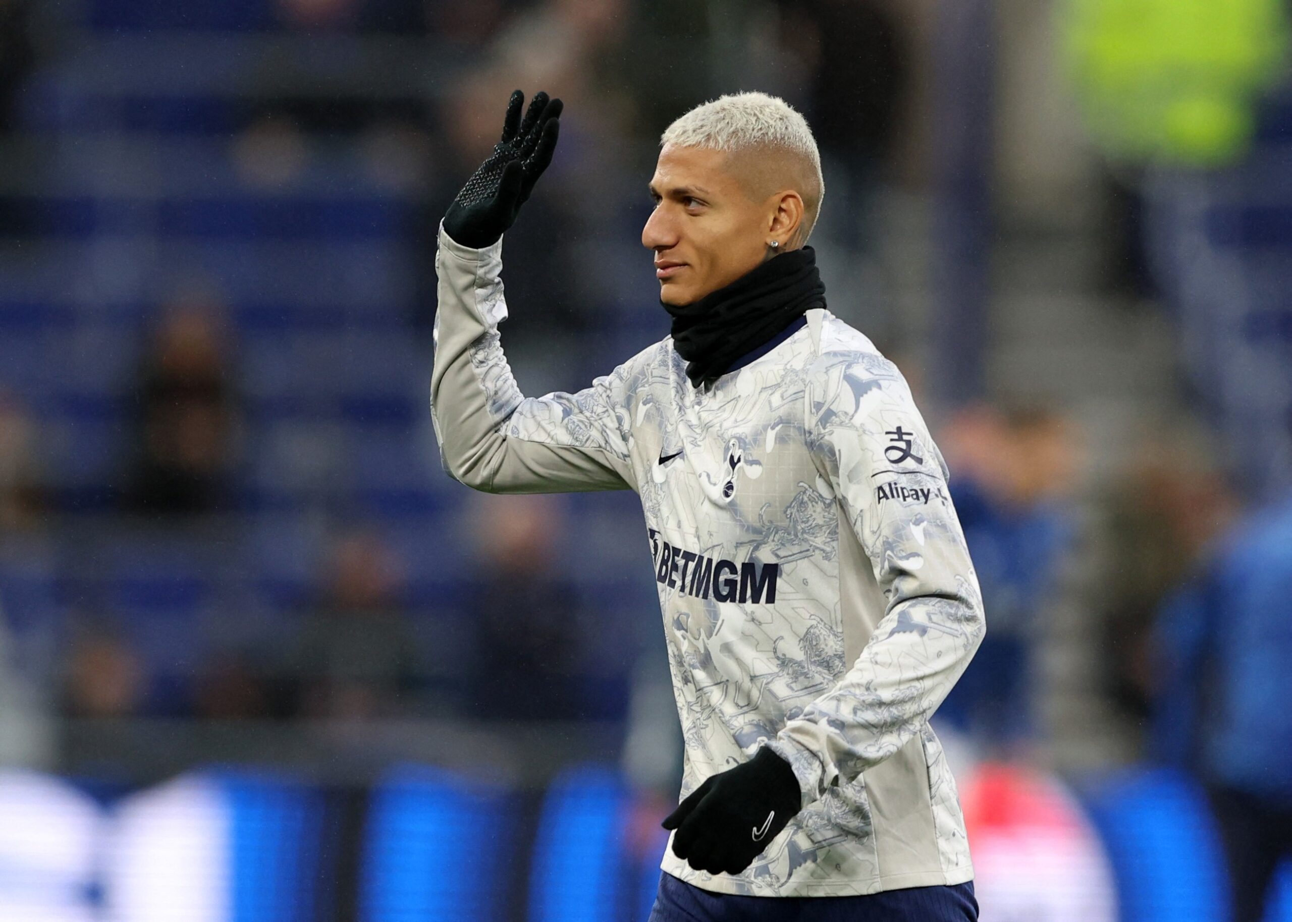 Richarlison doa R$ 60 mil para custear tratamento de bebê em Alagoas
