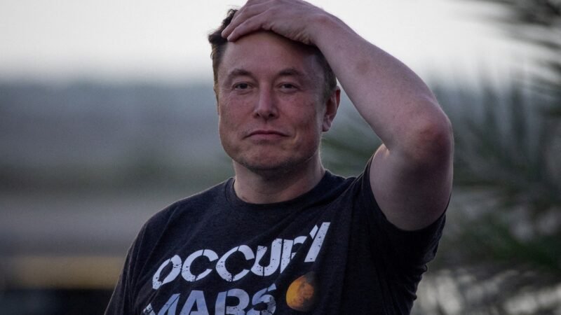 Ações da Tesla caem após empresa ampliar investimentos em IA e robotáxis