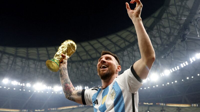 Do quase adeus à idolatria: como Messi superou frustrações e deu a volta por cima na Argentina