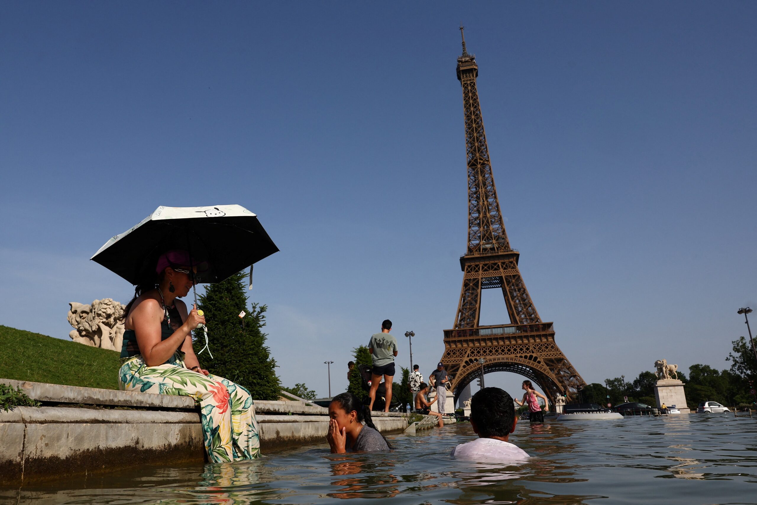 Mortes em Paris mais que dobram em junho por conta do calor extremo, diz governo local