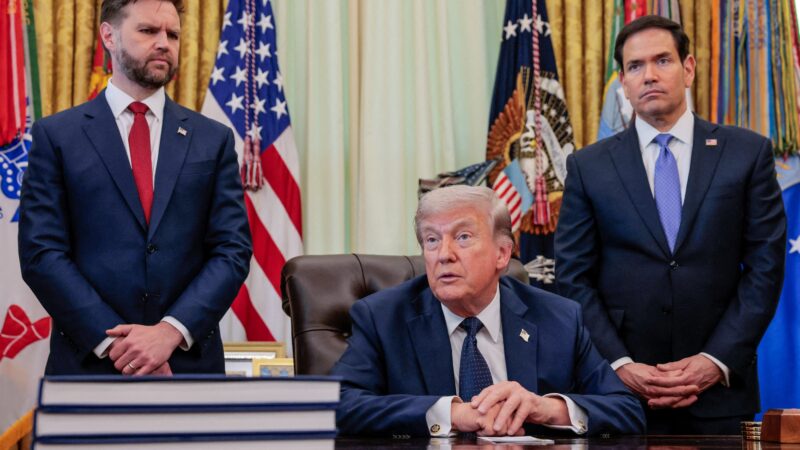 Trump envia ao Congresso dos EUA notificação formal de que guerra com Irã foi retomada