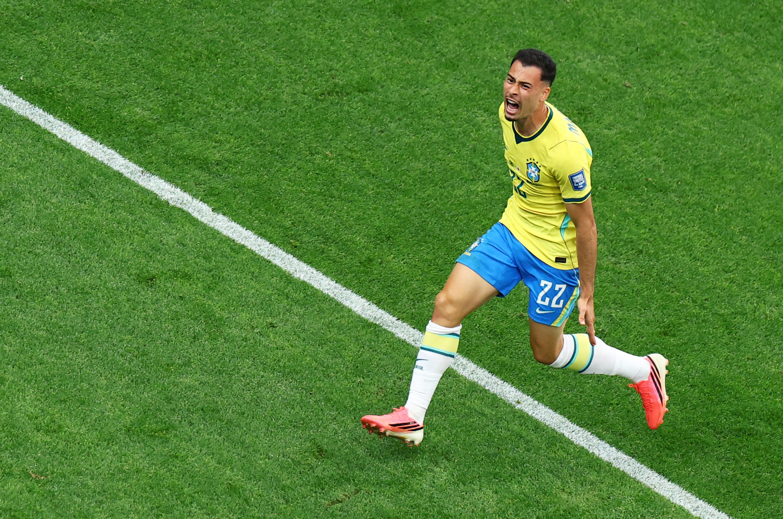 Com Martinelli titular, escalação do Brasil divide opiniões na web: “Ancelotti está maluco”