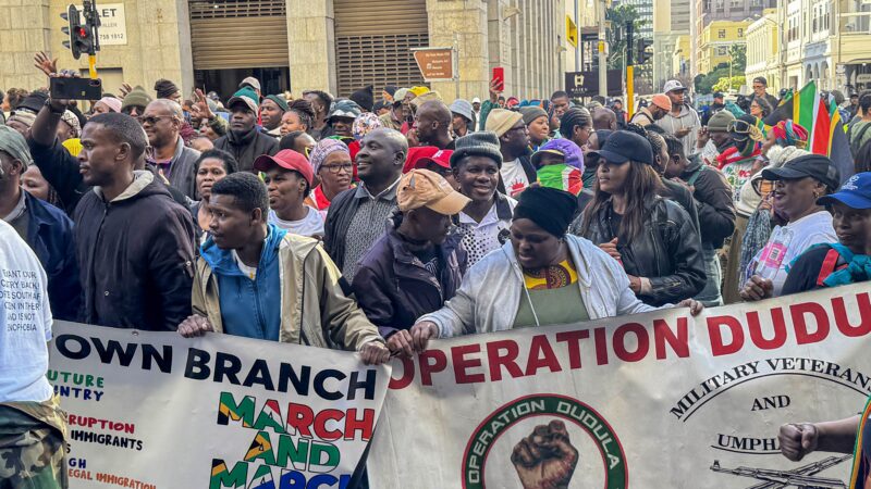 Mais de 160 mil estrangeiros deixam África do Sul após protestos e violência contra imigrantes