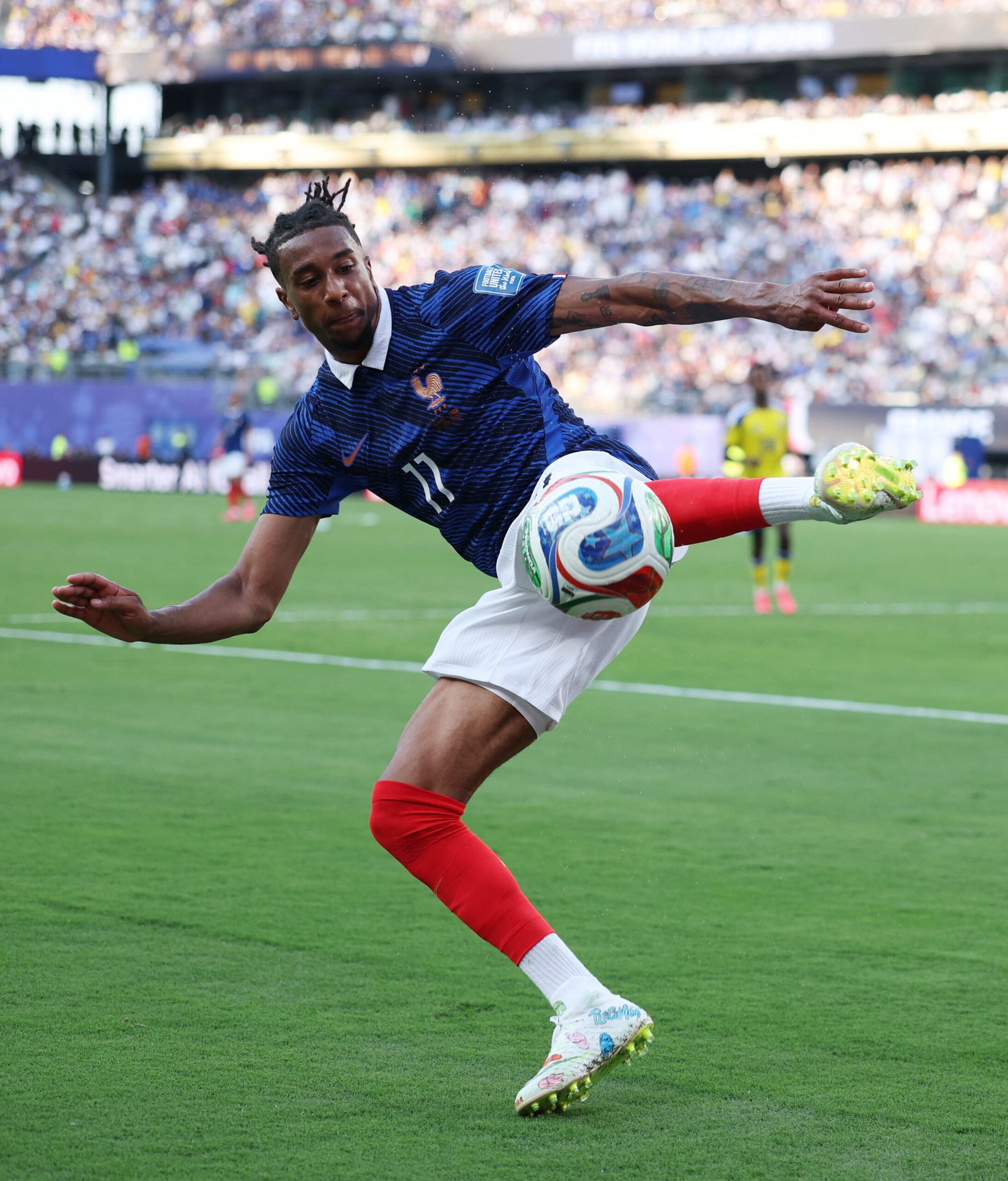 Ídolos franceses, Platini e Henry enchem a bola de Olise: “Jogador mais importante da seleção”