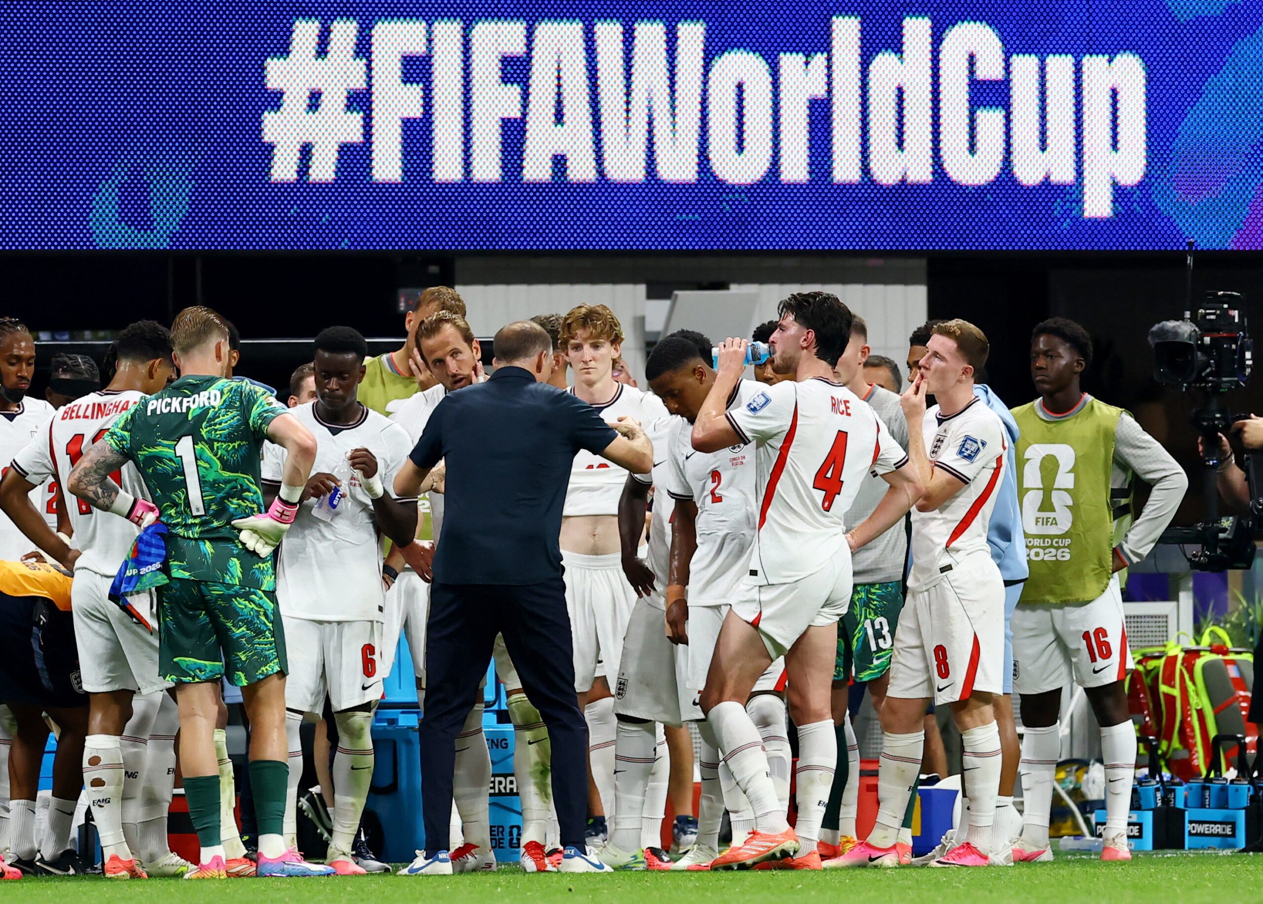 Jornal inglês mostra como pausa para hidratação criticada por Tuchel mudou jogo da Inglaterra