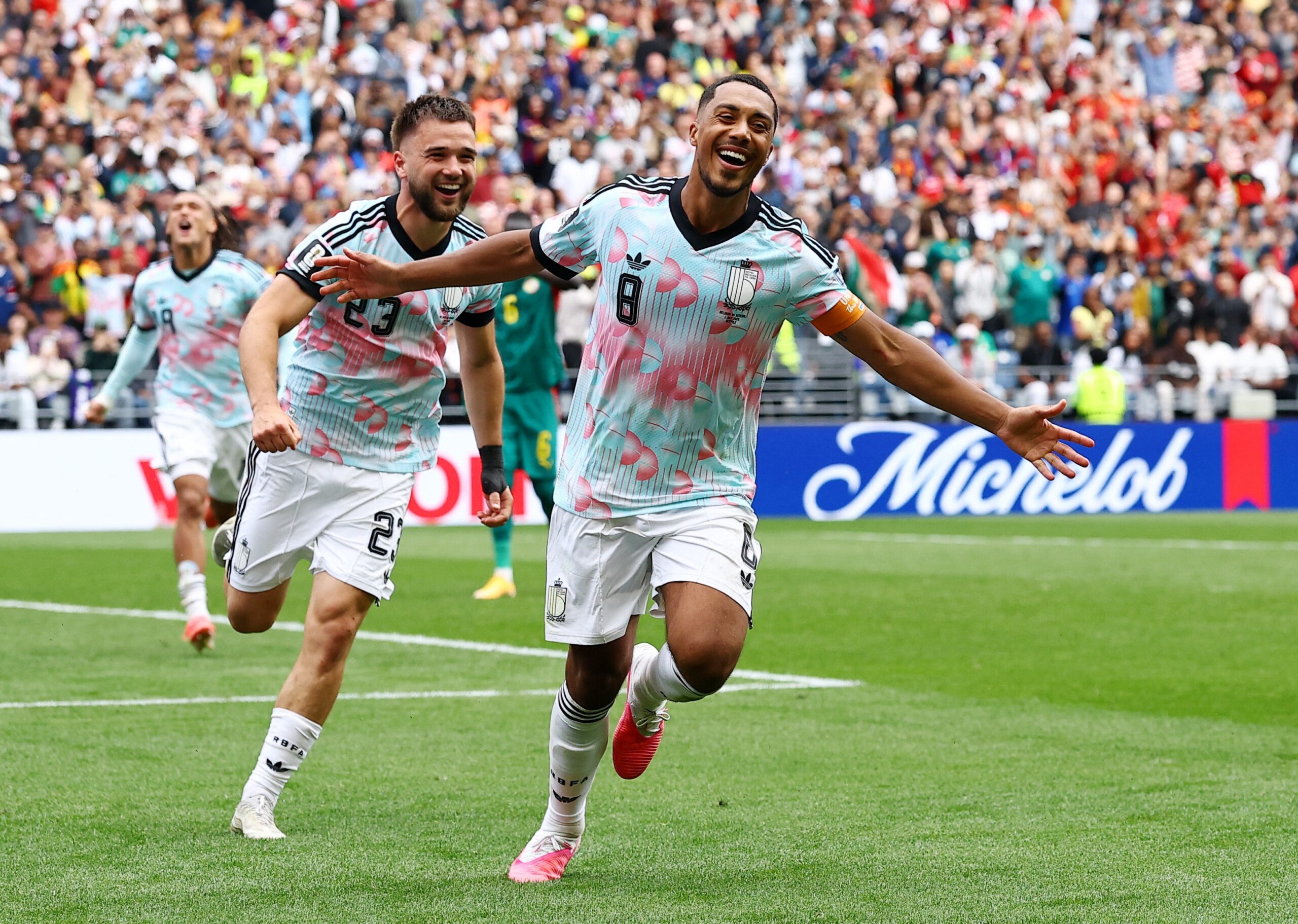 Tielemans brilha com dois gols e é o Craque do Cartola no Dia #21 da Copa do Mundo da FIFA™
