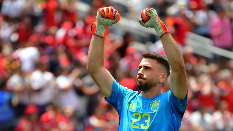 Recordista de jogos sem sofrer gols, goleiro da Espanha cogita despedida de Copas do Mundo