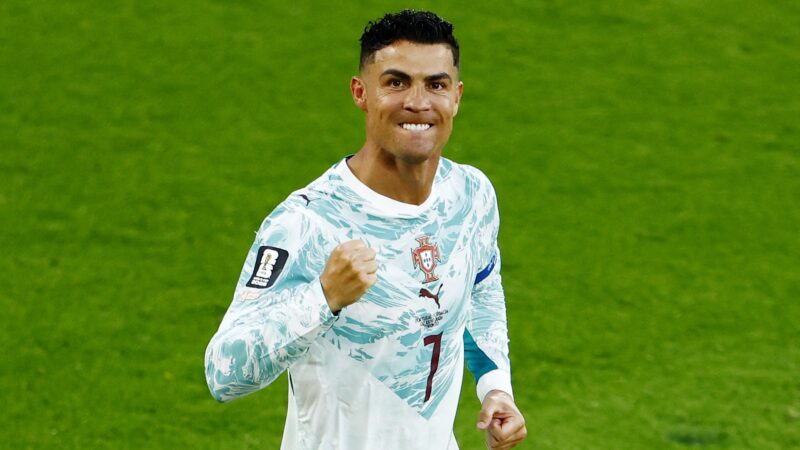 Cristiano Ronaldo, de Portugal, marca primeiro gol em mata-matas de Copa do Mundo