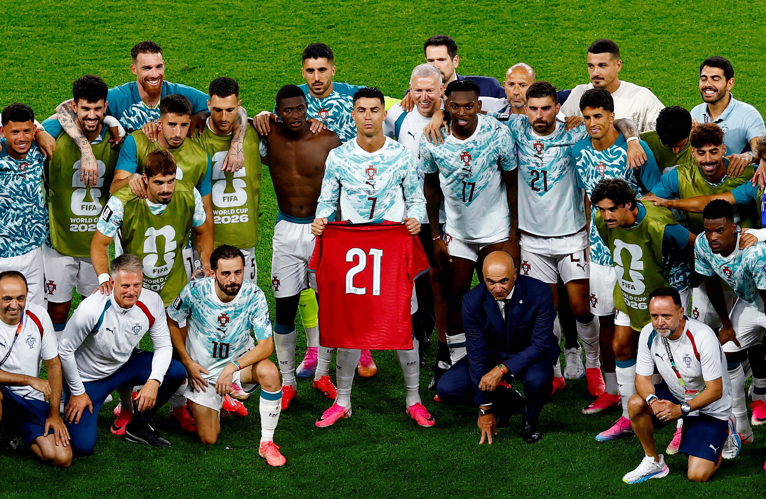 Cristiano Ronaldo veste camisa de Diogo Jota após vitória contra a Croácia; relembre acidente que matou jogador