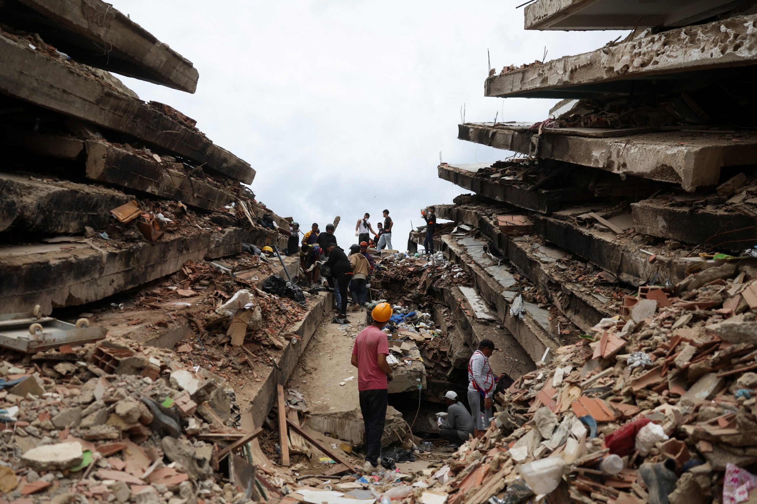 Número de mortos em terremotos na Venezuela sobe para 3.342; presidente interina descarta ‘convulsão social’