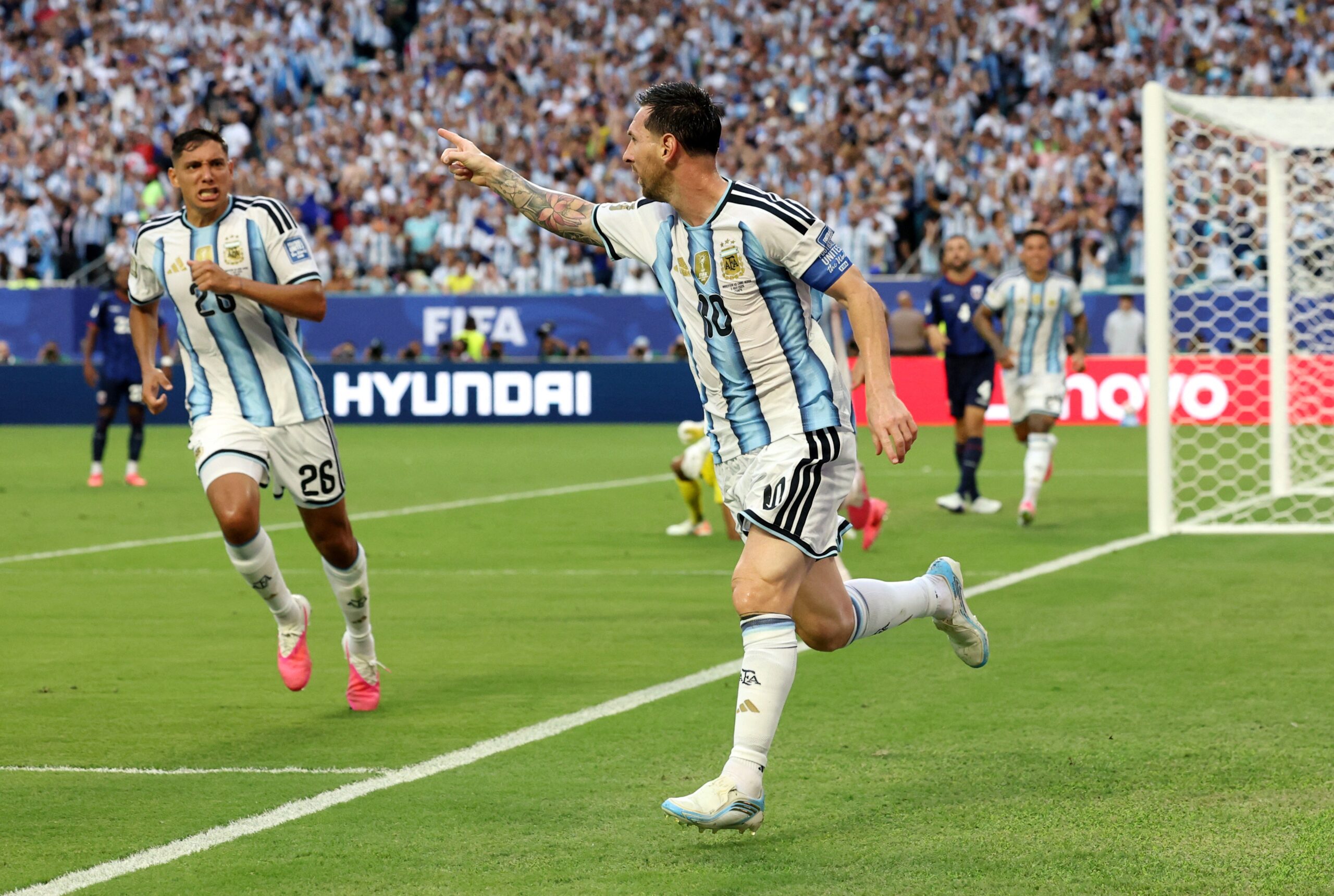 Artilheiros da Copa até a 2ª fase: Mbappé diminui vantagem de líder Messi, Kane sobe; veja ranking