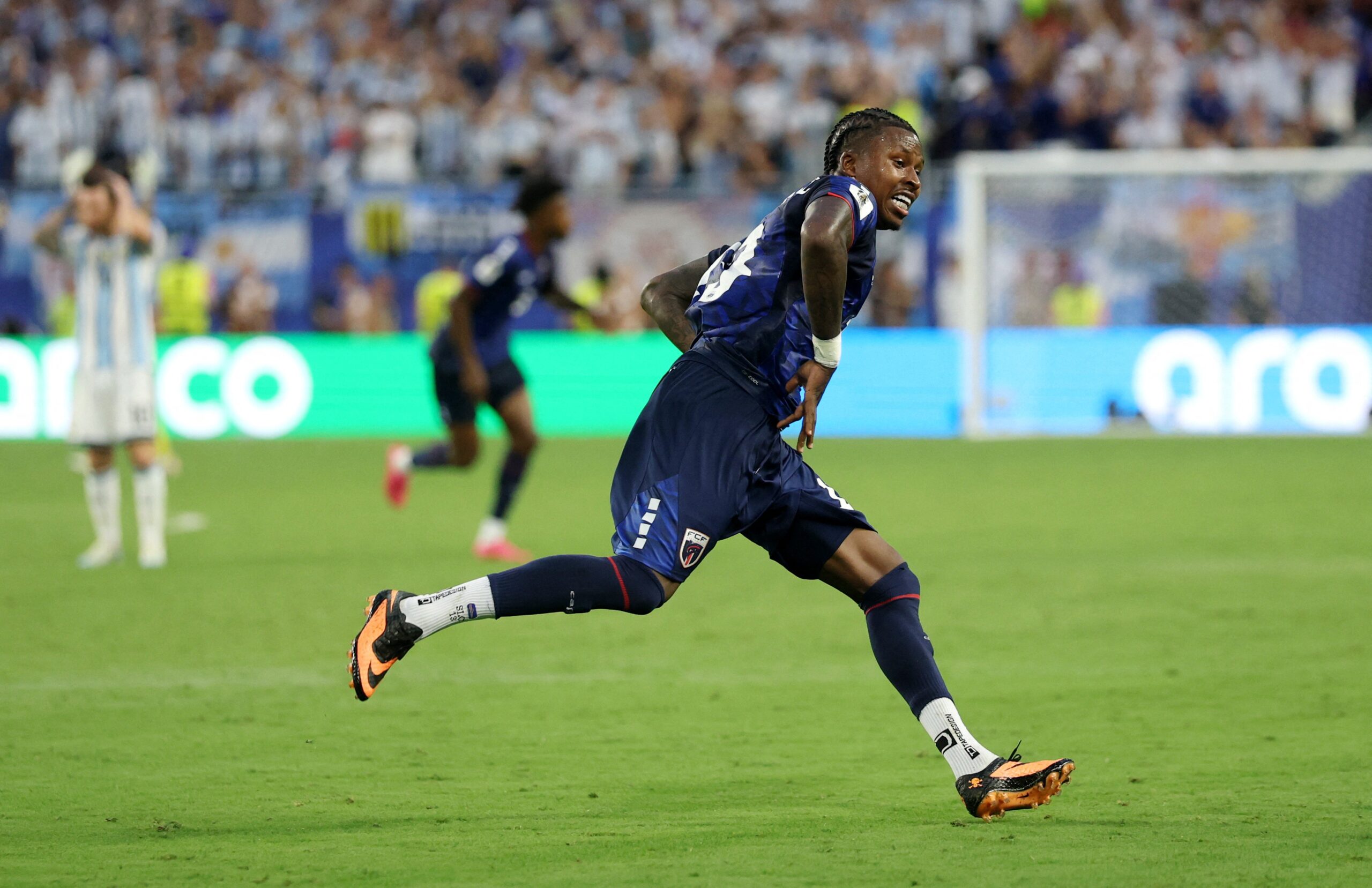 Autor de golaço de Cabo Verde contra Argentina usava chuteira “imortalizada” por Neymar