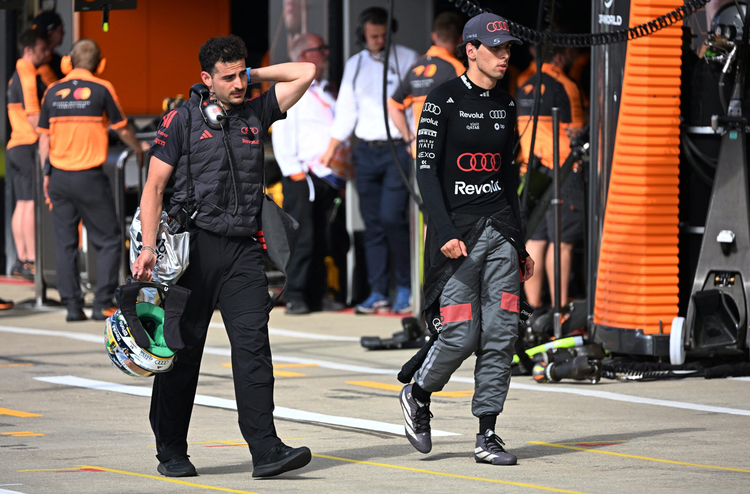 Bortoleto fica fora do top 10 no grid e assume erro: “Tentei demais”